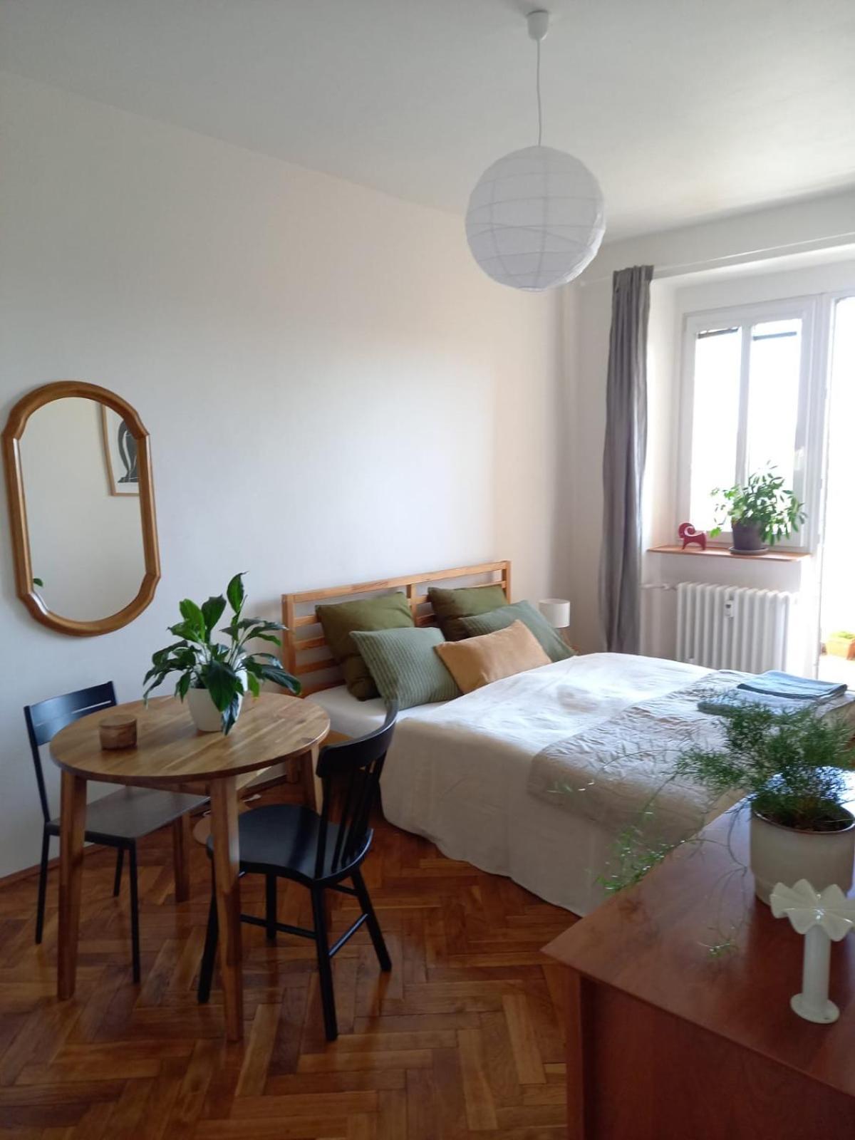 Apartment Hezky S Balkonem Prague